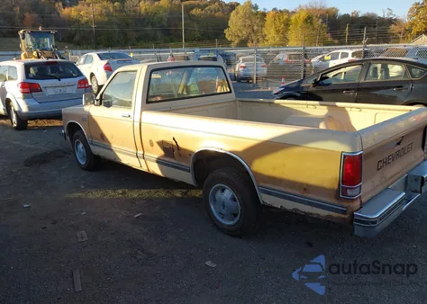 1986 Chevrolet S Truck S10 из США, поврежденный, VIN 1GCCS14R2G2104591